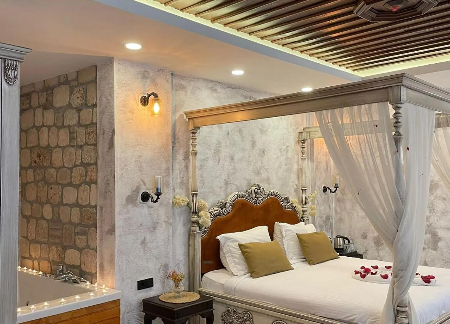 *** Szálloda Woo Town Suites Antalya Törökország